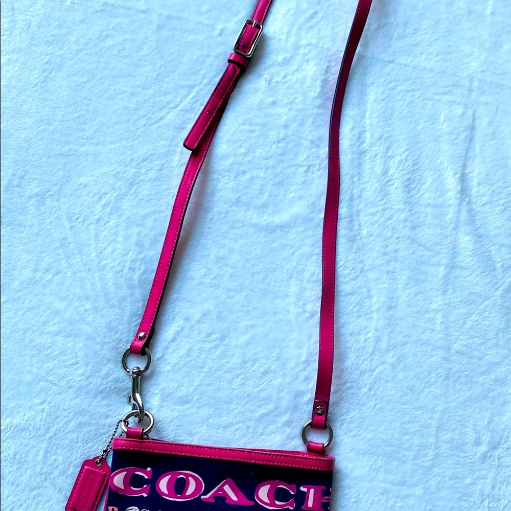 Authentic Coach Cross Body - Picture 2 of 7